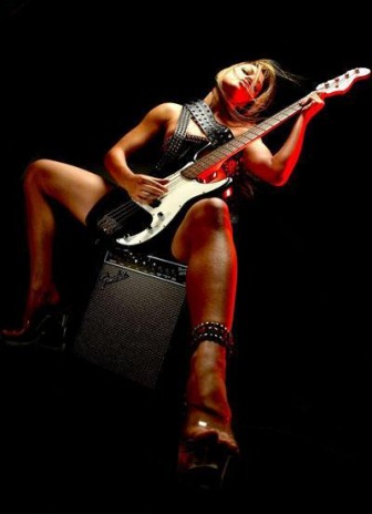 HotGirlGuitar.jpg