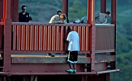 golden_gate_bridge_jumper.jpg