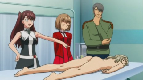 kira_buckland_picks_out_th.jpg