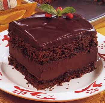 MOCHA_LAYER_CAKE_WITH_CHOC.jpg