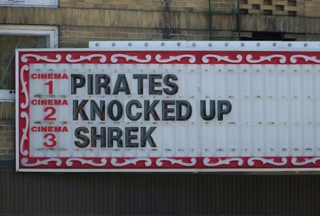 704_never_trust_pirates.jpg