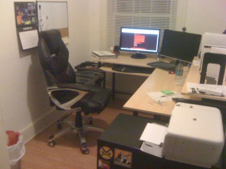 desk_small.jpg