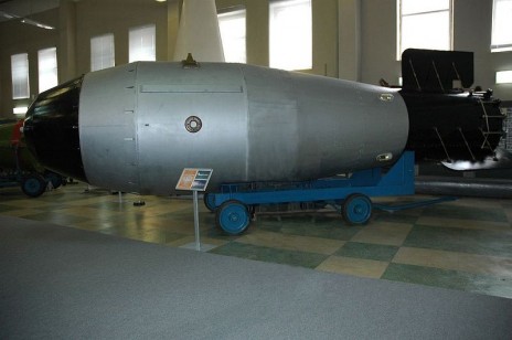 800px_Tsar_Bomba_Revised.jpg