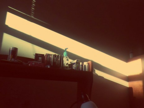 old_picture_desk_sun.jpg
