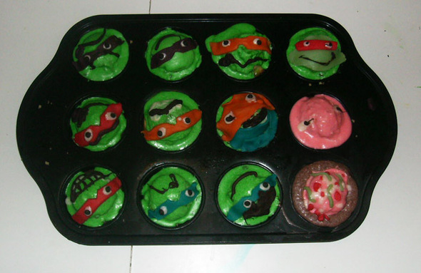 2030811577-tmntcupcakes01..jpg
