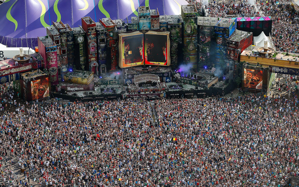 1541225818-tomorrowland-20.jpg
