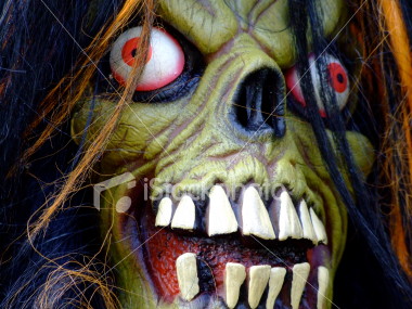 ist2_1954017_scary_monster.jpg