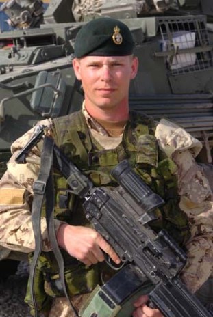 0329soldier330_1_.jpg
