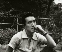 250px_Yukio_Mishima.jpg