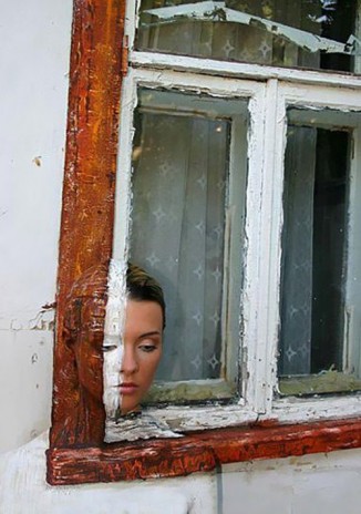 schueco_bodyart_window_ill.jpg