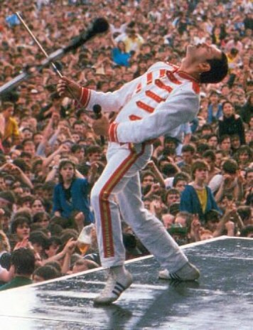 freddie_mercury_magic_tour.jpg