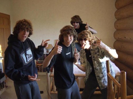 group_pic_small.jpg